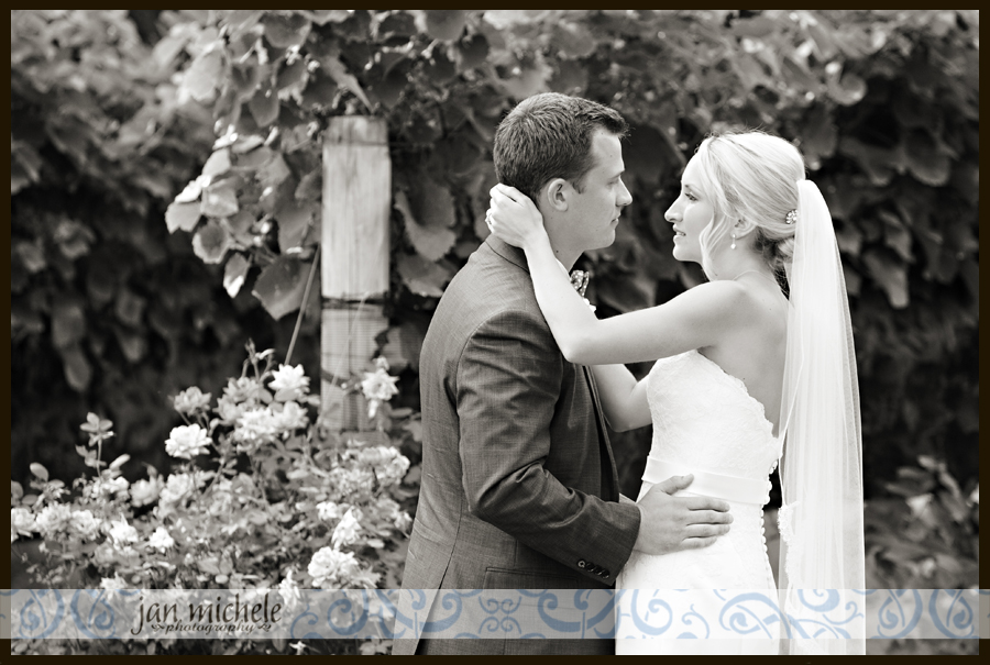 1 10 3016 Veritas Vineyard Wedding Photo - Charlottesville, VA