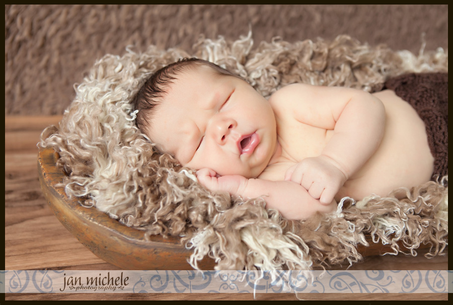098 McLean VA Newborn Photos