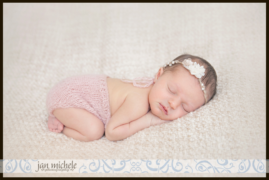 11Best Washington DC Newborn Baby Photo